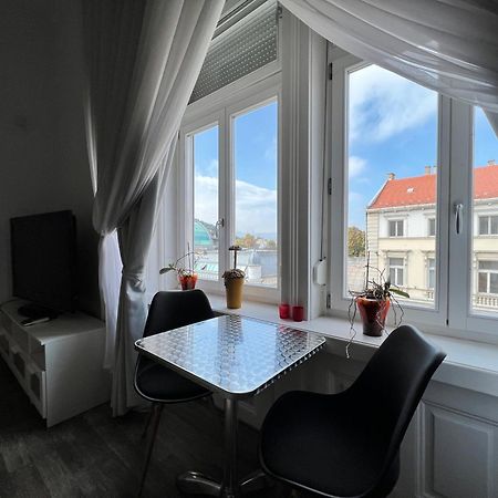 Czingu-Lak Appartement Miskolc Buitenkant foto